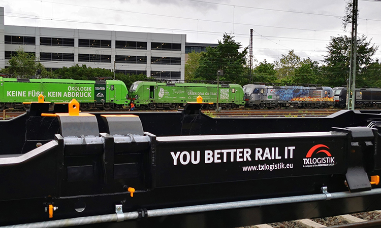 New T3000 wagon in front of TX locos_ TX Logistik