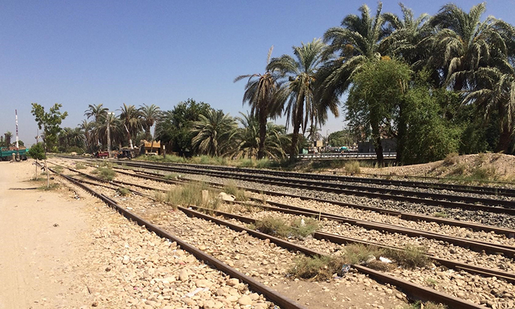 在埃及的七个火车站进行信号升级
