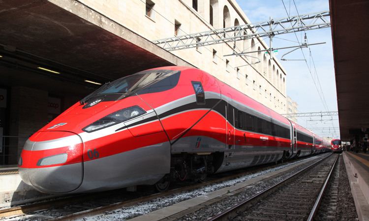 庞巴迪和日立将向意大利提供新的Frecciarossa 1000火车