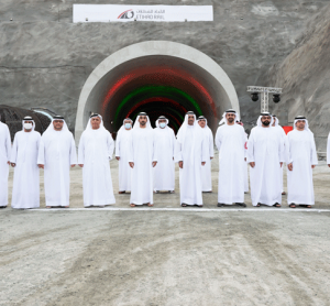阿提哈德铁路公司完成阿联酋国家铁路隧道挖掘工程