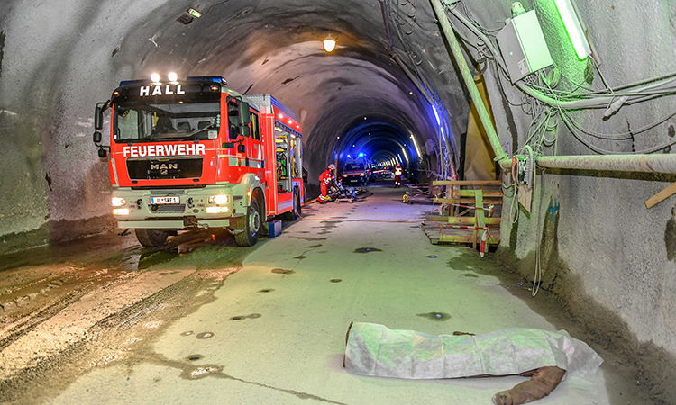 确保布伦纳底隧道建筑地盘的安全