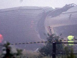 比利时火车坠毁