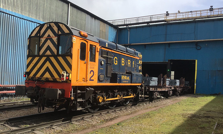 英国铁路货运公司开始与英国塞尔萨钢铁公司签订12年合同
