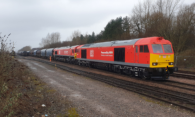 DB Cargo UK成功试验了可持续HVO列车燃料的使用