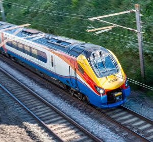 改善英国东米德兰兹铁路服务的新合作协议