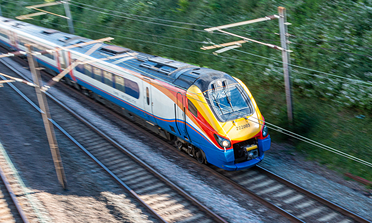 新的合作协议，以改善英国东米德兰兹铁路服务