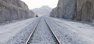 阿提哈德铁路公司完成沙迦和拉斯阿勒哈马干线的铺设工程