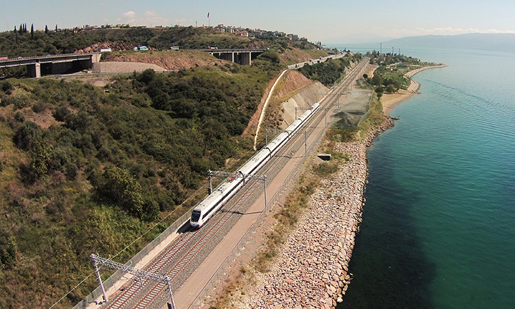 土耳其的高速列车平均每天为23000名乘客提供服务