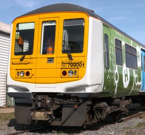 首列氢动力列车在英国干线上运行