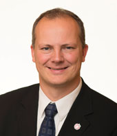 Ketil Solvik，挪威交通运输部奥尔森部长