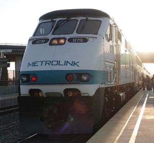 Metrolink向联邦铁路局拨款，用于解决铁轨上的自杀问题