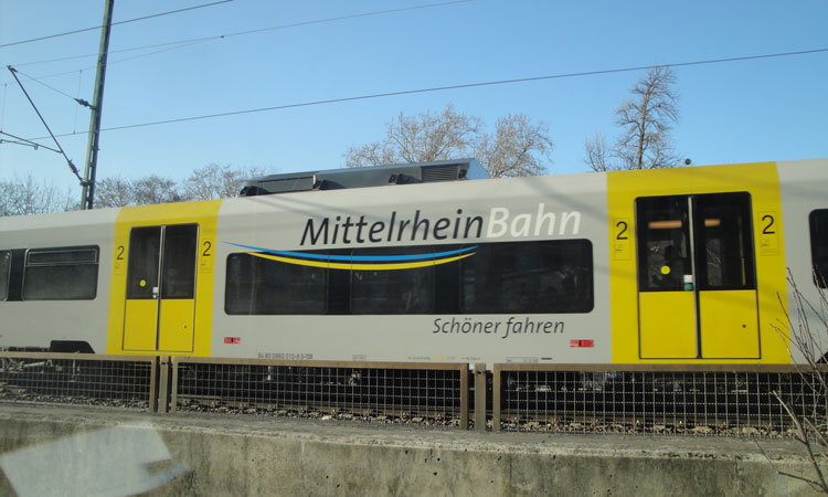 增加列车，为中莱茵铁路提供更高的运力