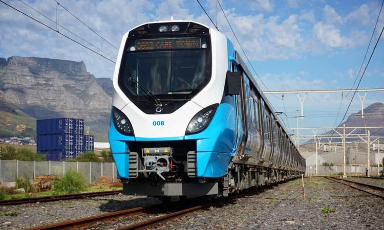 南非总统西里尔·拉马福萨为列车揭幕