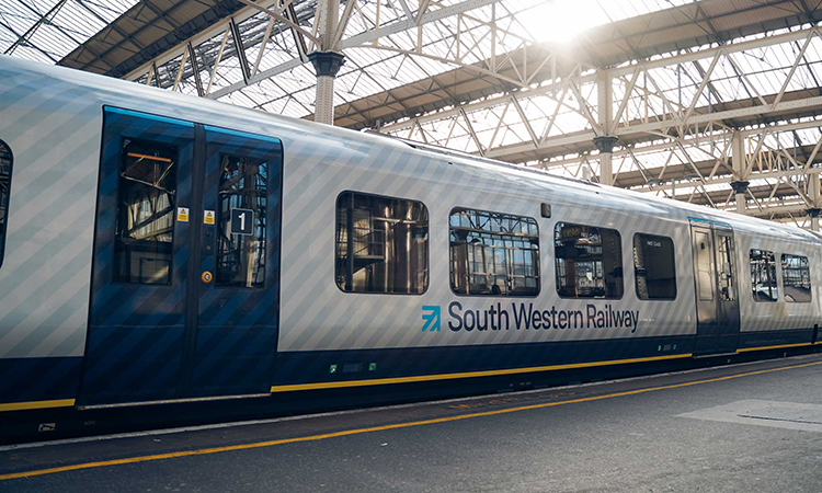 SWR将试用人工智能系统，提供实时列车容量信息