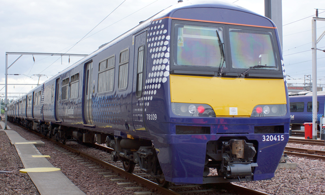 ScotRail推出首次翻新的320级列车，用于横穿格拉斯哥的服务