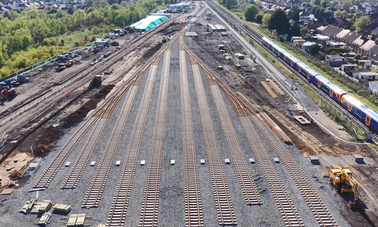 西南铁路耗资6000万英镑的旗舰车辆段进入了下一阶段的建设