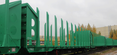 UWC向维捷布斯克锯木厂供应木材平板车