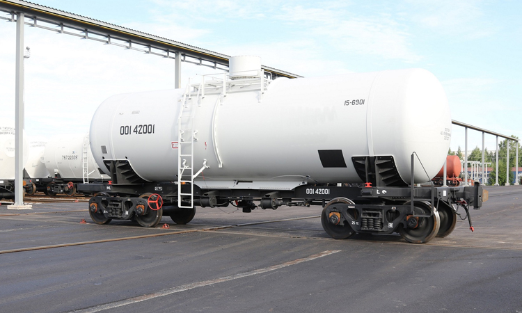 联合货车公司收到15-6901型油罐车的订单