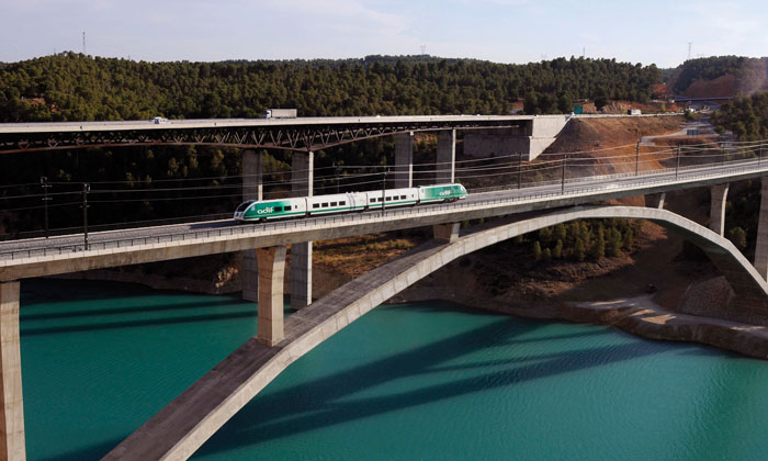 25年西班牙的高速铁路：国际参考信标