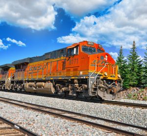 80%的美国成年人认为铁路货运对美国经济很重要