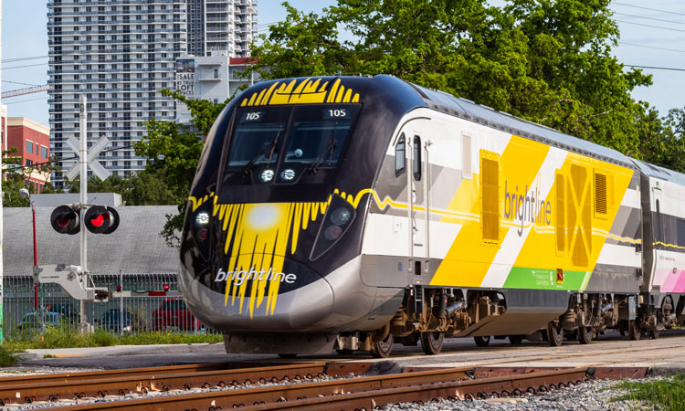 Brightline重新启动的日期设定与改进的旅行体验