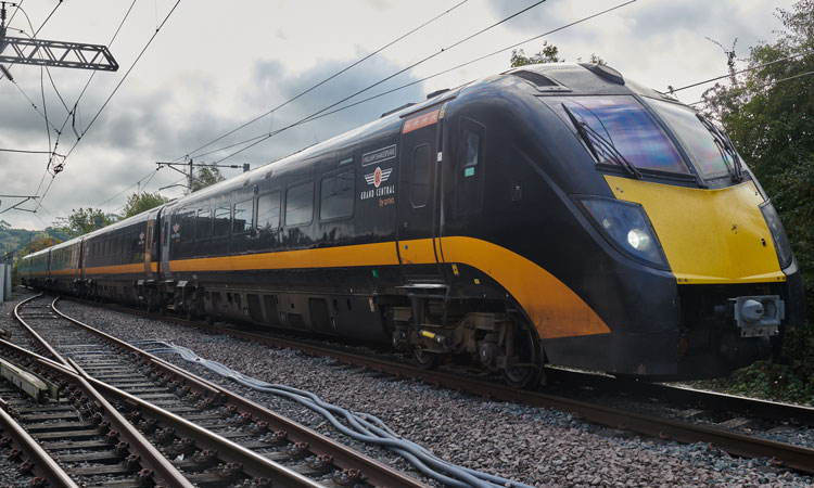 英国铁路网最先进的铁路创新和发展中心(RIDC)对一辆加装了车载数字信号设备的列车进行了首次测试。