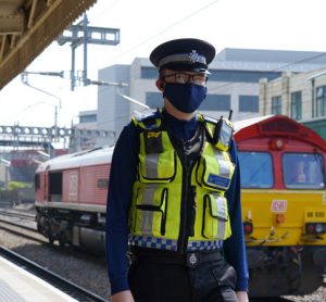 威尔士将在公共交通上强制佩戴口罩