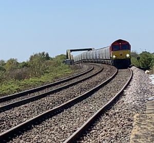 由铁路网完成的重新开放英国主要货运线路的工作