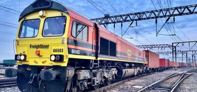 新的775米长的货运火车开始在英国的铁路网络上运行