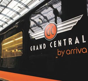 中央车站启动了一项雄心勃勃的开放式调查，以评估公众在COVID-19期间对铁路旅行的态度。