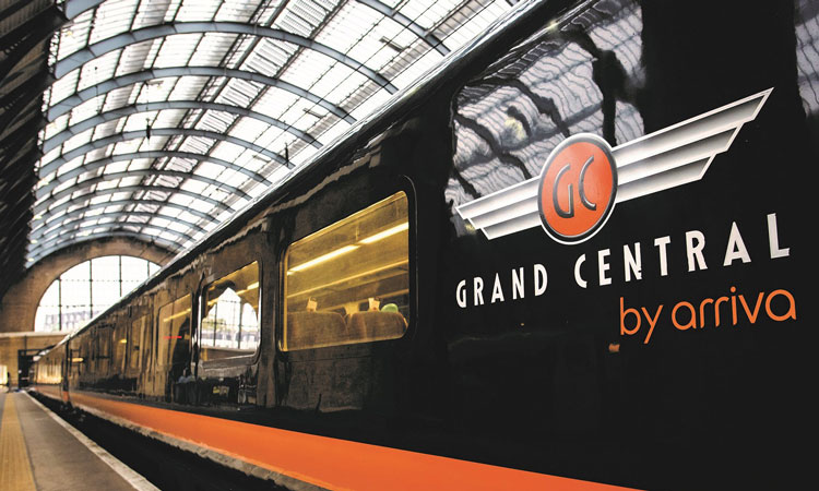 中央车站(Grand Central)发起了一项雄心勃勃的开放式调查，以评估COVID-19期间公众对火车旅行的态度。