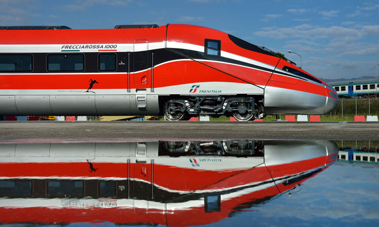 日立-庞巴迪公司庆祝制造欧洲最快高速列车10周年