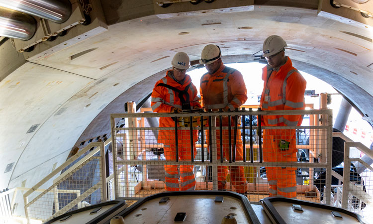 HS2公司在英国中部推出了首台隧道掘进机