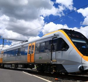 在澳大利亚昆士兰州，庞巴迪公司庆祝最后一辆新一代铁路(NGR)列车进入客运服务