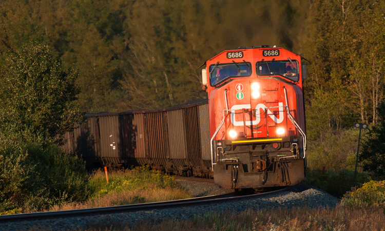 加拿大部长下令减少脱轨和提高铁路安全