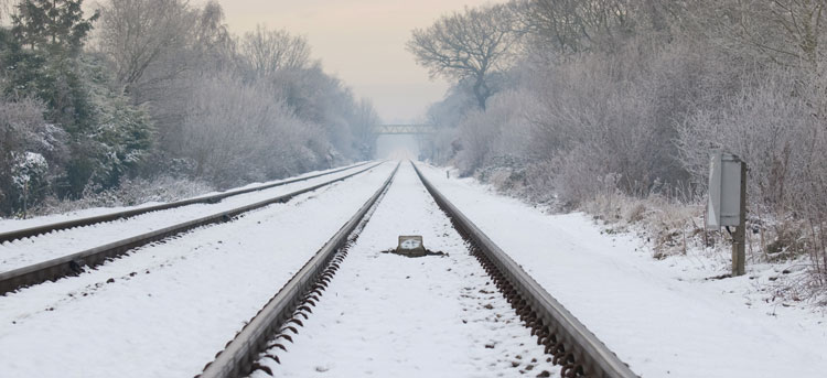 英国铁路线上的雪