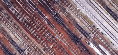 铁路轨道的俯视图