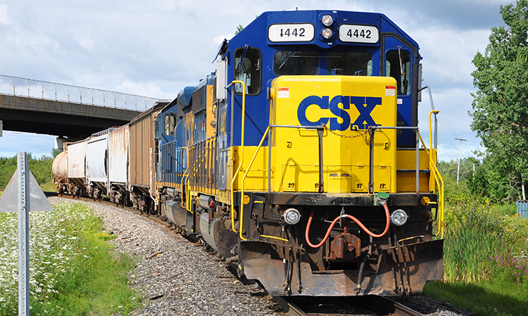 美国纽约州波茨坦的CSX EMD GP38-2S型4442型内燃机车。