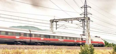 引入ERTMS/ETCS加速计划对整个意大利铁路系统来说是一个巨大的挑战。意大利铁路局(RFI)是该系统的主要开发商之一，该系统用于克服传统国家信号系统施加的市场限制，实现可互操作的欧洲铁路网。RFI的Fabio Senesi, Chiara Iommazzo和Gaspare Antona对此进行详细解释。
