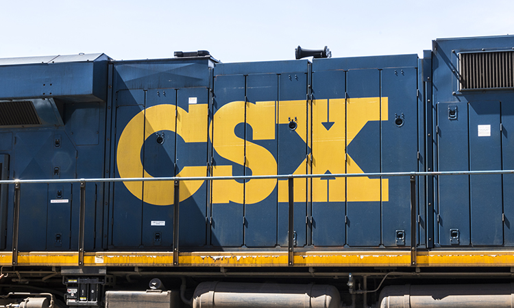 CSX火车头列车。