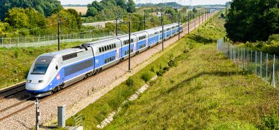 法国SNCF公司的一辆大西洋涂装的双层TGV双层高速列车
