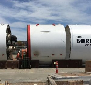 Elon Musk计划使用Hyperloop测试达到声音的一半速度