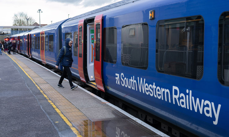 'rail-5G' to be rolled out on part of the South Western Railway network