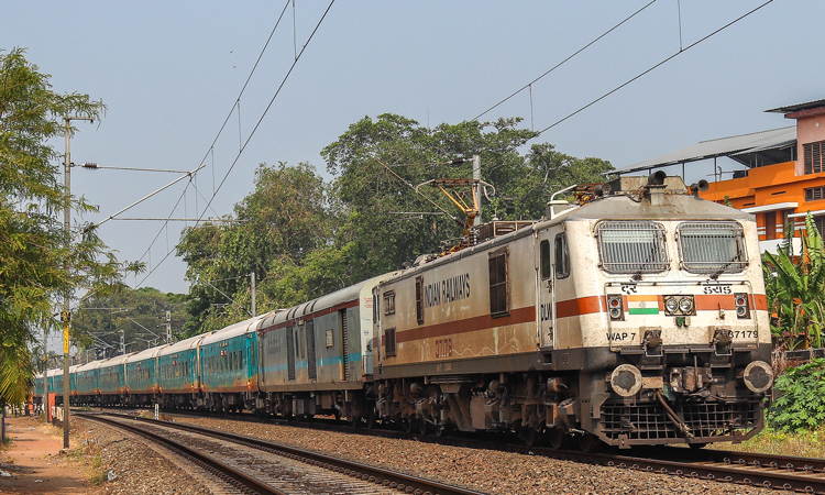 利用最先进的技术提高印度铁路网的效率
