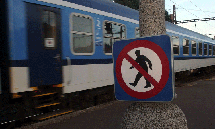 轨道属于火车:在捷克共和国防止铁路非法侵入