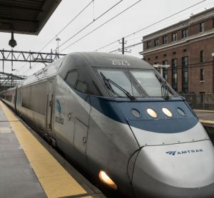 美国交通部宣布拨款恢复和加强城际客运铁路